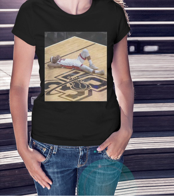 Court Culture Himmy Moments Heat Basketball Player Relaxing Iconic Court Pose T-Shirt