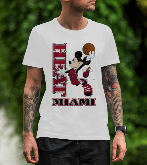 Mickey Mouse Miami Heat NBA Basketball Jumping Dunk T-Shirt