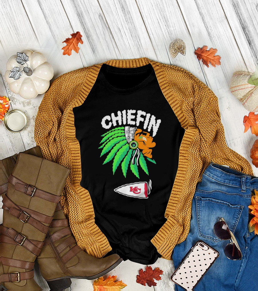 Kansas City Chiefs Chiefin Native Headdress Football T-Shirt