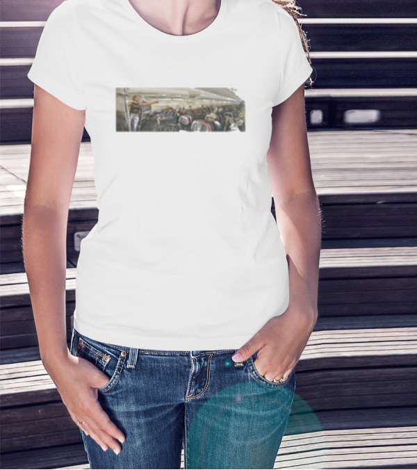 Airplane Lady Freak Out Pointing Inside Big Foot Ceramic Scene T-Shirt