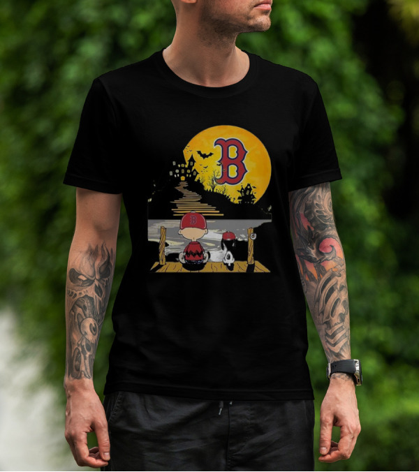 Snoopy And Charlie Brown Boston Red Sox Halloween Moon Scene T-Shirt