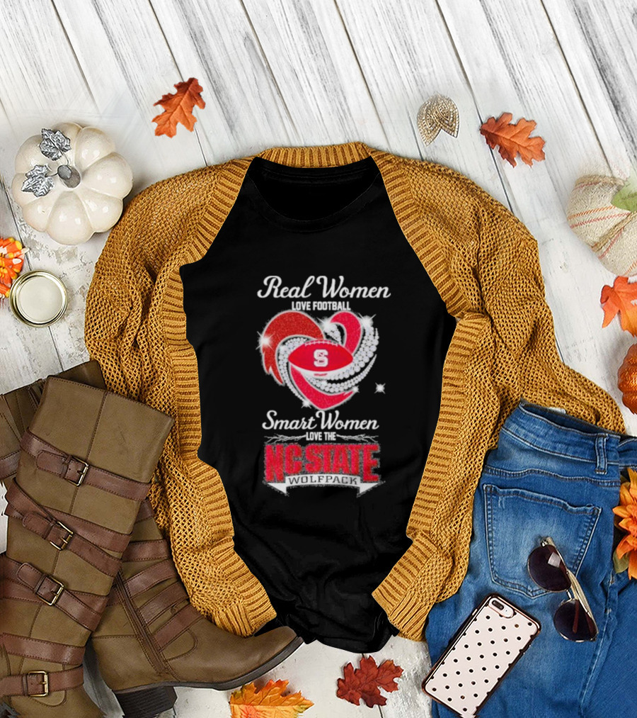 Real Women Love Football Smart Women Love the NC State Wolfpack Diamond Heart T-Shirt
