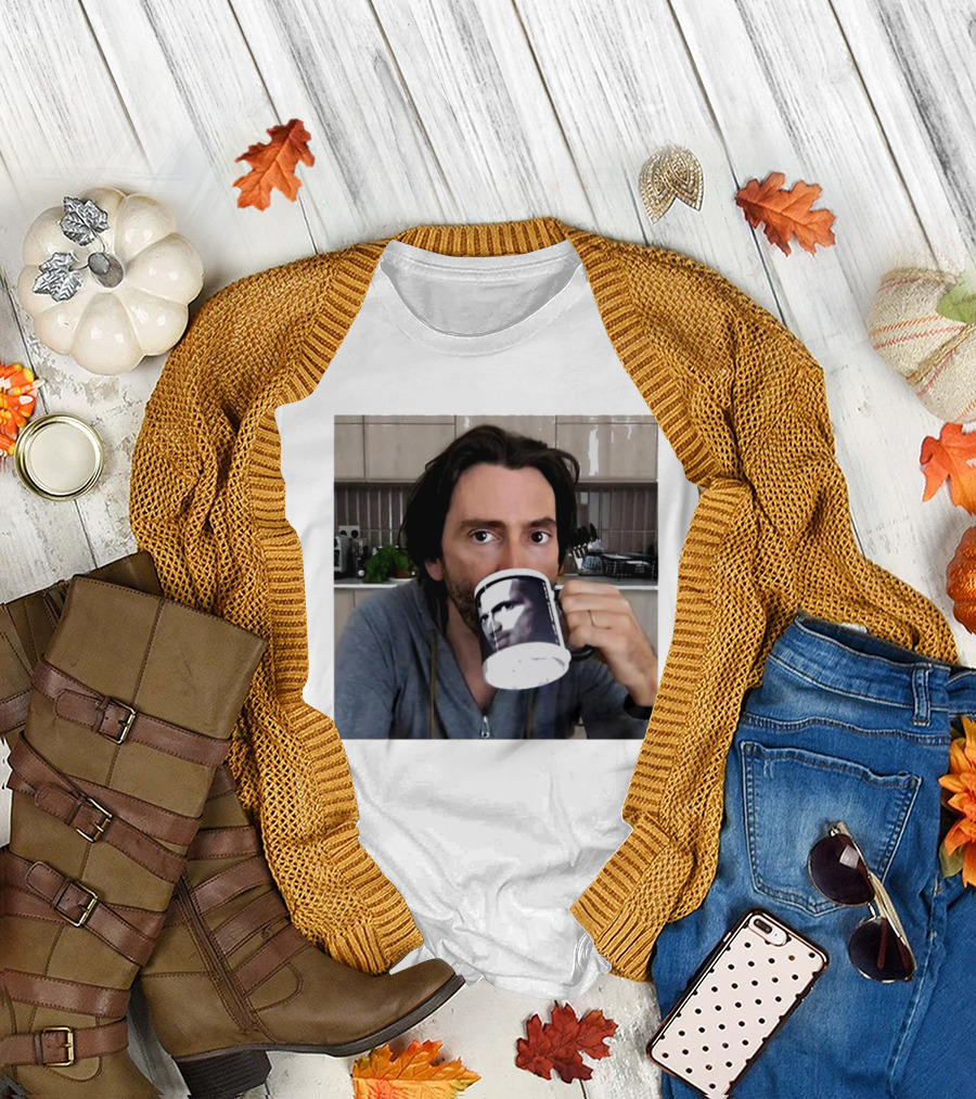 David Tennant Drinking from Mug with David Tennant Image T-Shirt