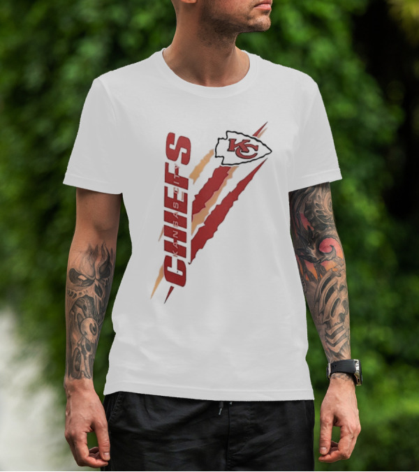 Kansas City Chiefs KC Arrowhead Logo Red Yellow Scratch Marks T-Shirt