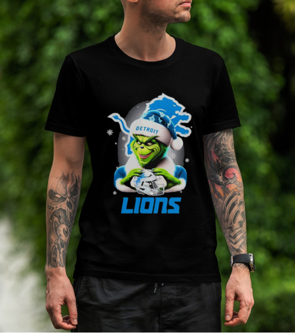 Detroit Lions Grinch Christmas Santa Snowflakes T-Shirt