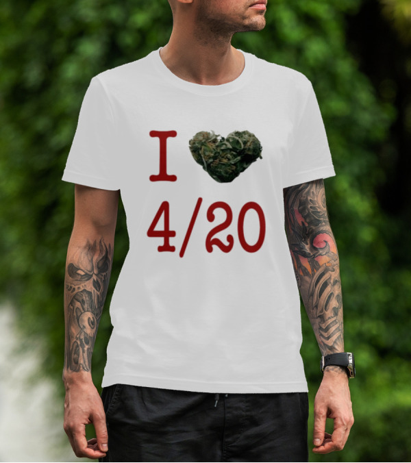 Rihanna Wearing I Heart 4/20 Day T-Shirt