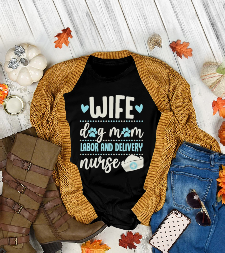 Wife Dog Mom Labor And Delivery Nurse Valentine's Day Love With Paws And Nurse Cap T-Shirt