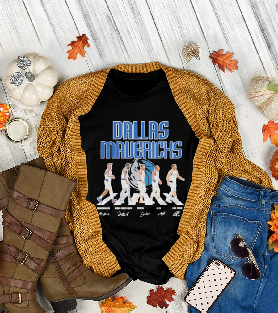 Dallas Mavericks Reggie Bullock Dorian Finney Smith Spencer Dinwiddie Jalen Brunson Luka Doncic Abbey Road Signatures T-Shirt