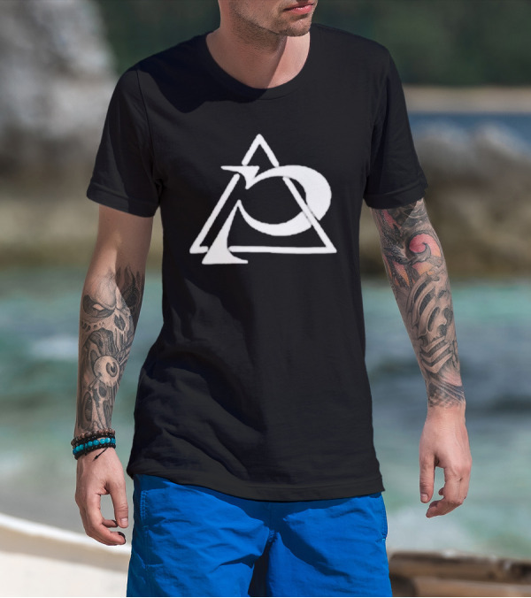 Zig Poppy Abstract Triangle T-Shirt