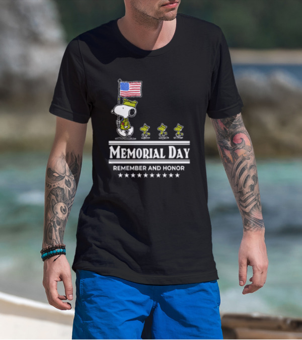 Memorial Day Snoopy And Woodstock Remember And Honor With American Flag T-Shirt