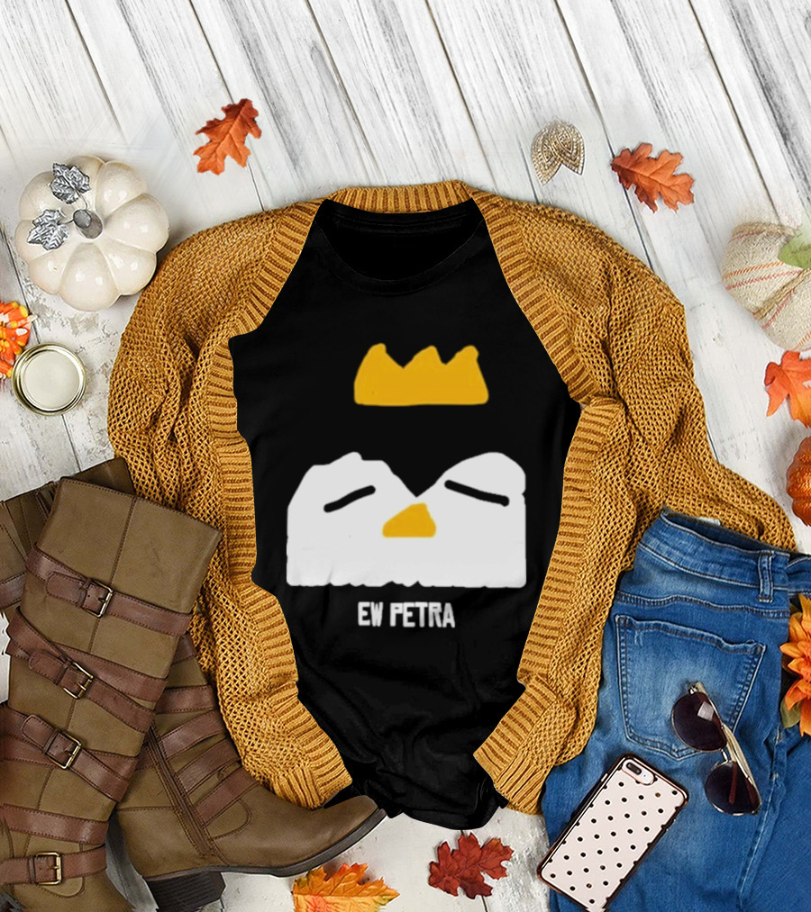 Petra Groaning Crown Face Icon Ew Text T-Shirt