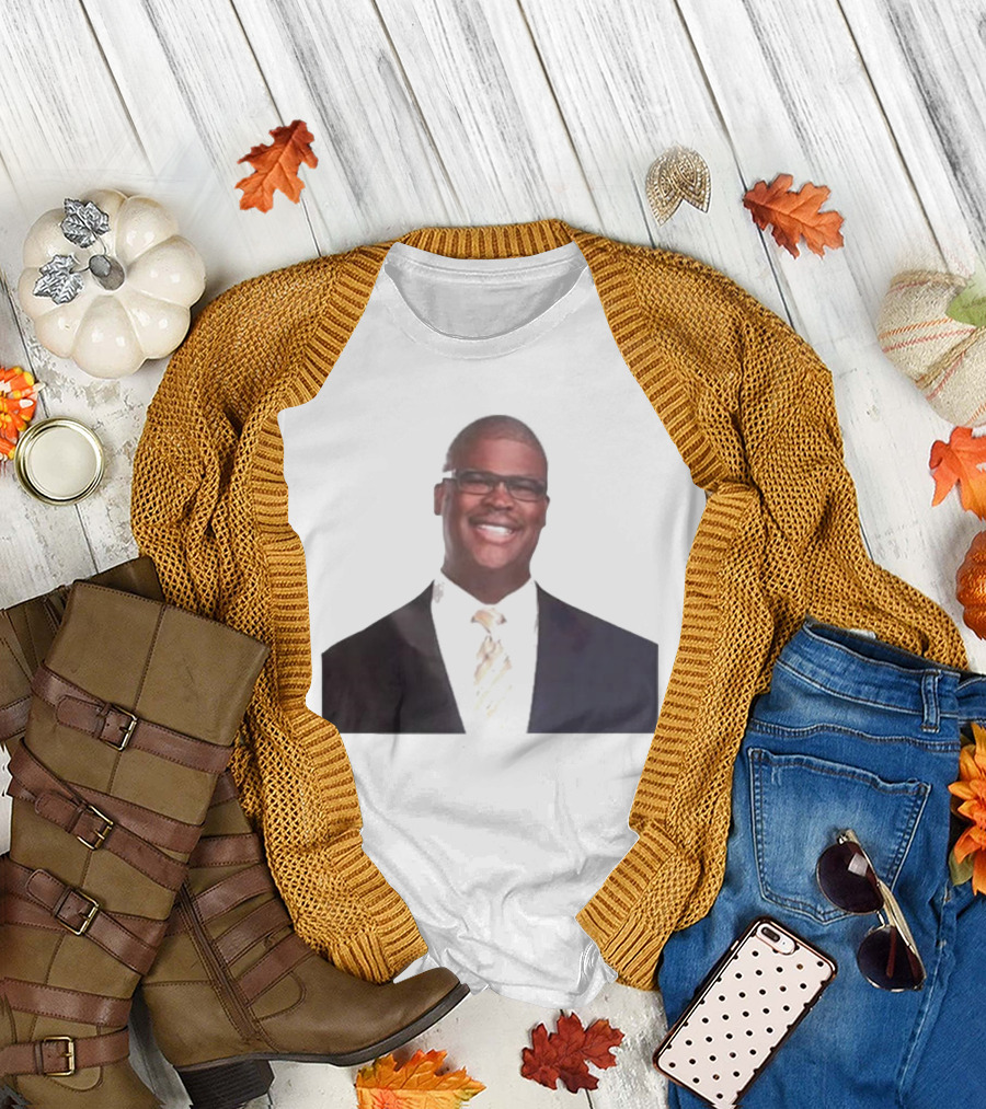 Gary Kaltbaum Charles Payne Black Suit White Shirt Gold Tie T-Shirt