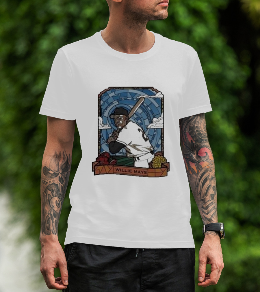 Willie Mays Giants Baseball Player With Bat And Clouds T-Shirt