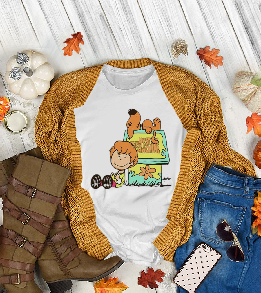 Scooby Doo And Shaggy Rogers Snoopy Style Mystery Machine T-Shirt