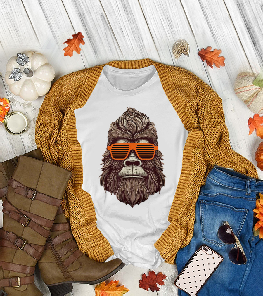 Bigfoot Birthday Boy Cool Striped Sunglasses Animal Party T-Shirt
