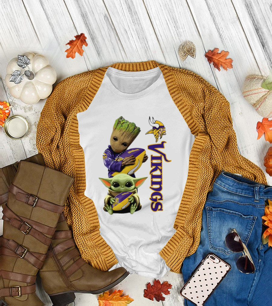 Baby Groot And Yoda Hugging Minnesota Vikings Football T-Shirt