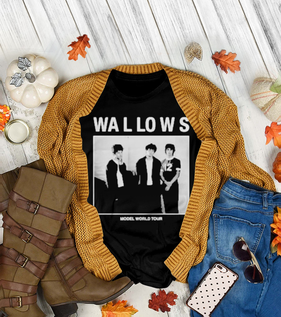 Wallows Model World Tour Band Photo T-Shirt