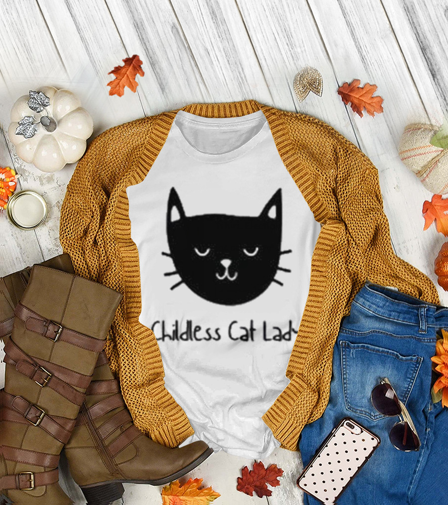 Childless Cat Lady Political Election Vote 2024 Cat Face T-Shirt