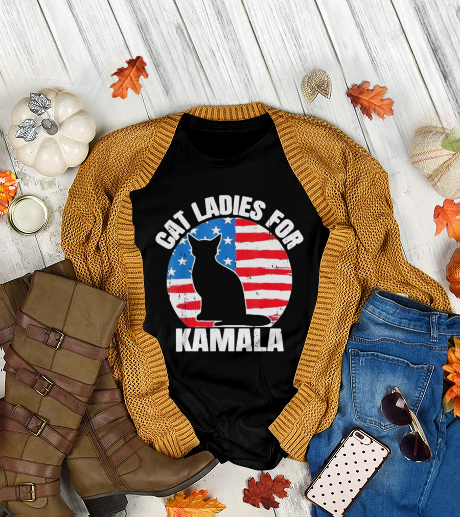 Cat Ladies For Kamala Harris 2024 Presidential Campaign American Flag Cat T-Shirt