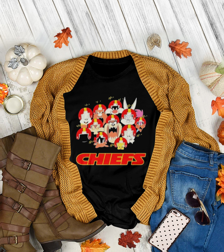 Looney Tunes Characters Chiefs Helmets Kansas City Chiefs T-Shirt