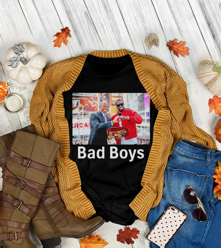 Bad Boys P Diddy and Eric Adams Key Exchange at Times Square Event T-Shirt