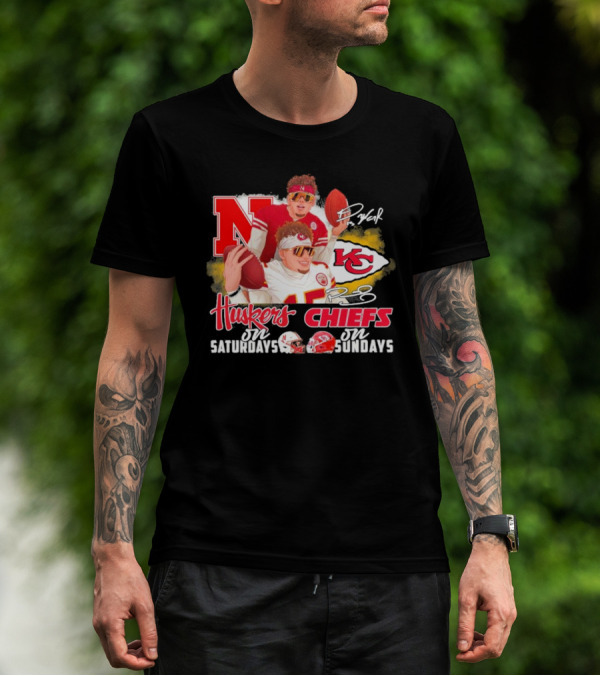 Friends Raiola Mahomes Huskers Saturdays Chiefs Sundays Signatures T-Shirt