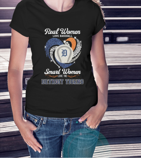 Real Women Love Baseball Smart Women Love The Detroit Tigers Diamond Heart T-Shirt