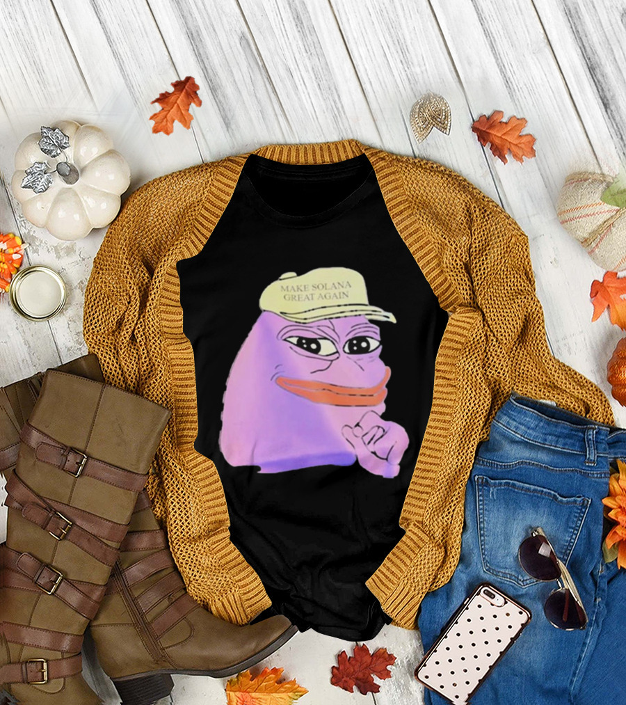 Purple Pepe Make Solana Great Again Hat T-Shirt