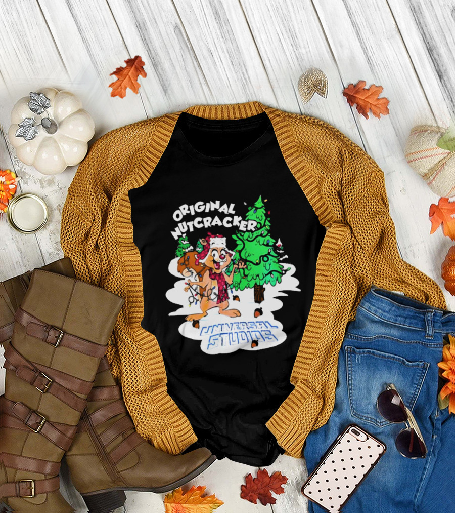 Original Nutcracker Earl the Squirrel Universal Studios Winter Scene T-Shirt