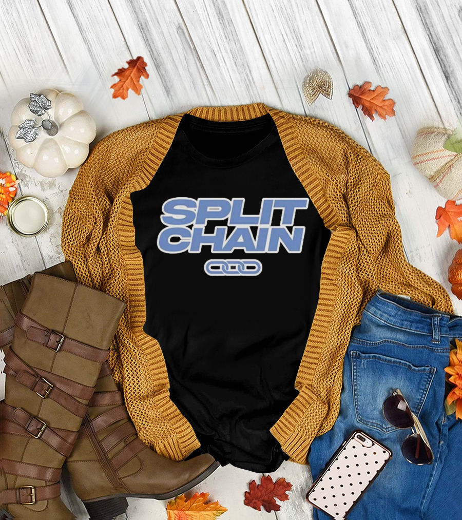 Split Chain Linked Text T-Shirt