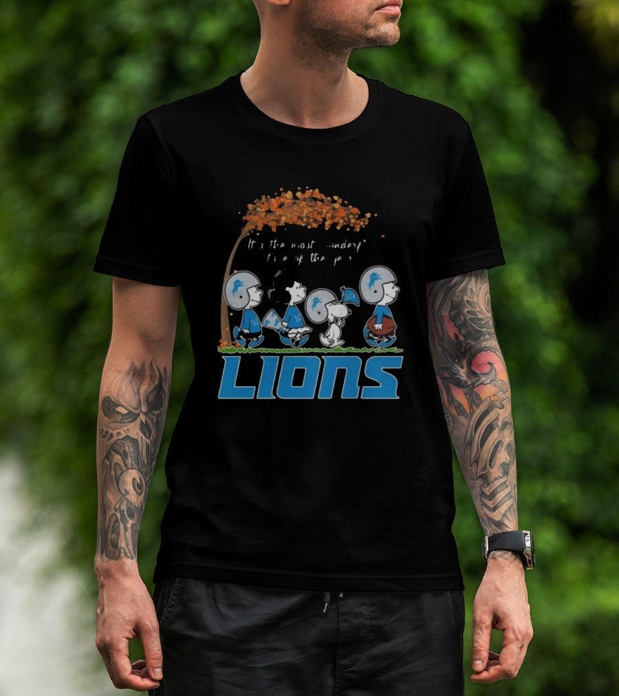 Peanuts Characters It's The Most Wonderful Time Of The Year Detroit Lions T-Shirt