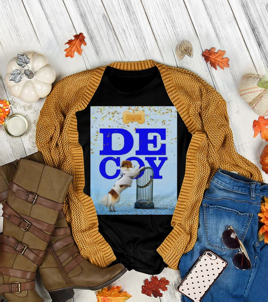 World Series Champion Decoy 2024 Dog and Trophy T-Shirt