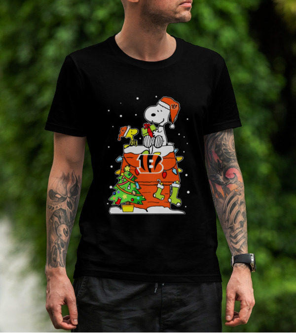 Snoopy Woodstock Cincinnati Bengals Christmas T-Shirt