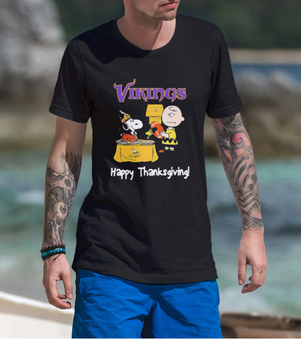 Peanuts Minnesota Vikings NFL Football Snoopy Charlie Brown Happy Thanksgiving T-Shirt