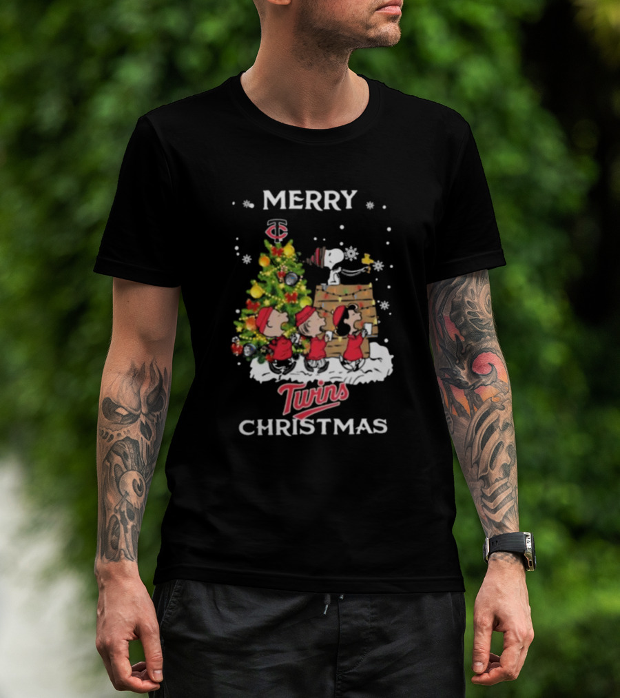 Merry Christmas Minnesota Twins Snoopy And Friends T-Shirt