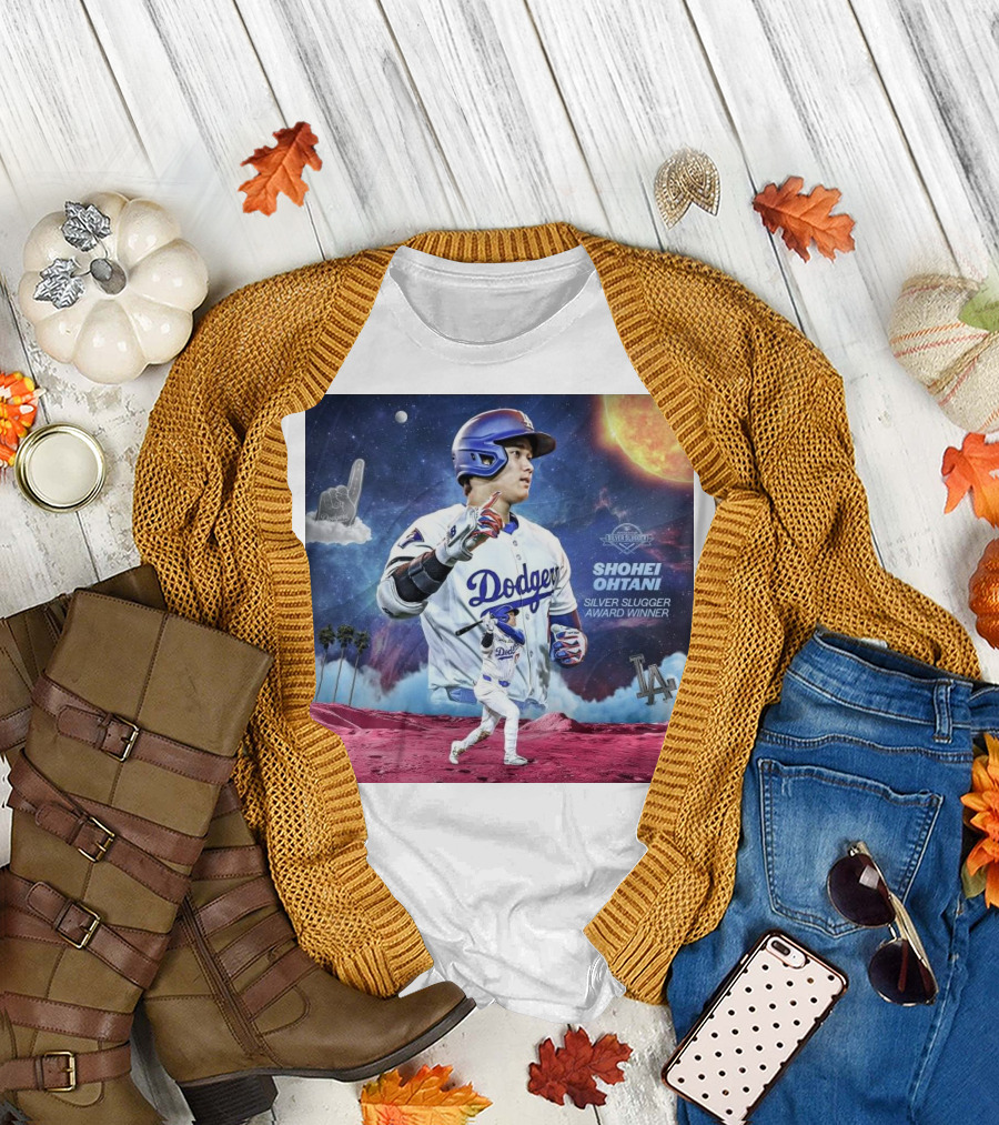 Shohei Ohtani Dodgers MLB Silver Slugger Award Winner Moon Scene T-Shirt