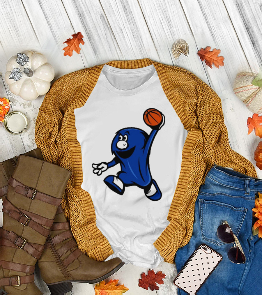 Brian Hicks Xavier Musketeers Basketball Blue Blob NCAA Mascot Dunking T-Shirt