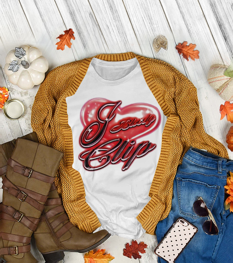 I Love Bloody Clip Heart Airbrush Imnotclip T-Shirt