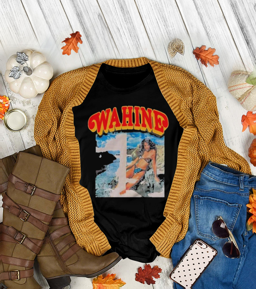 Wahine Beach Scene T-Shirt