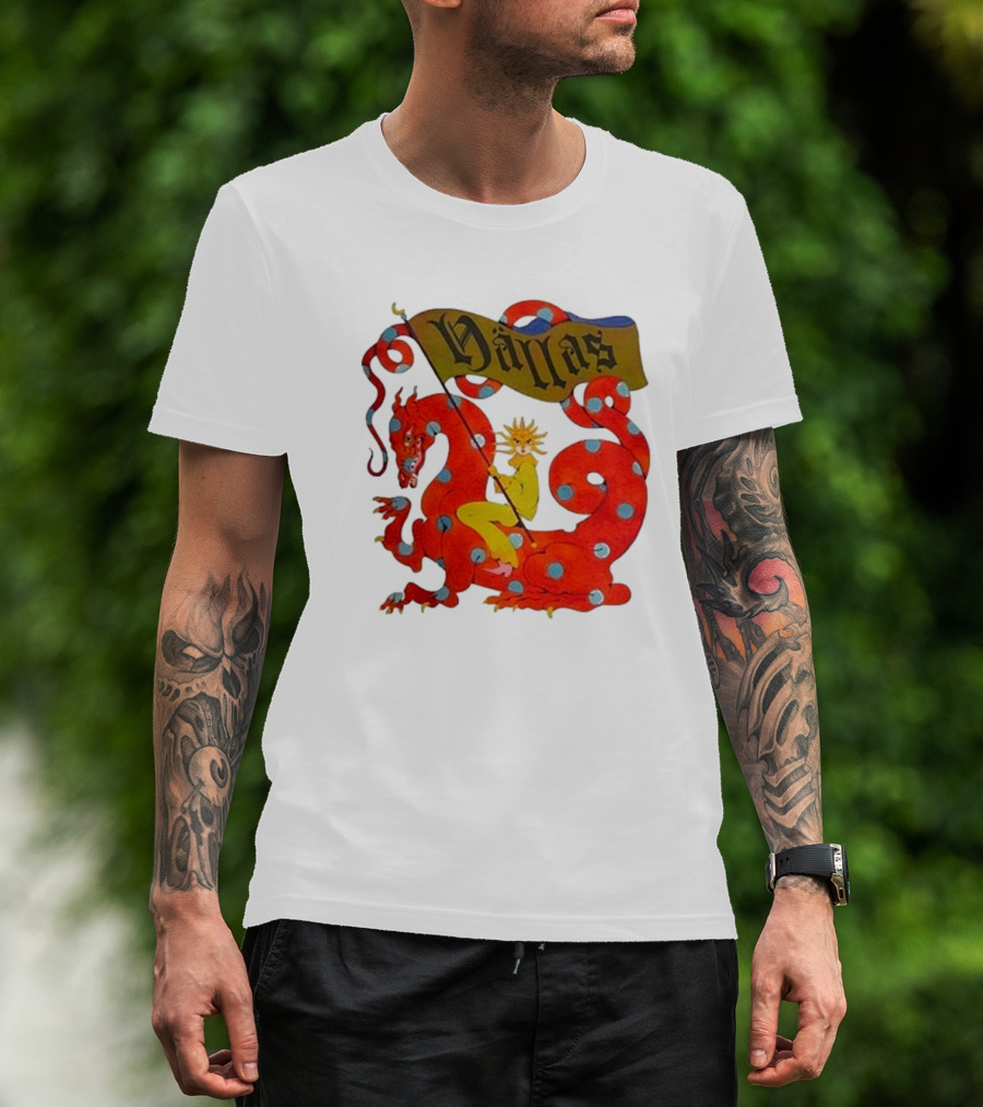 Hällas Flower Knight Riding Red Polka Dot Dragon T-Shirt