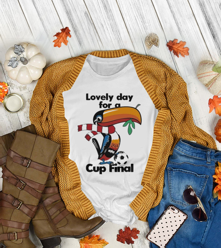 Lovely Day For A Cup Final Liverpool FC Toucan Soccer Scarf T-Shirt