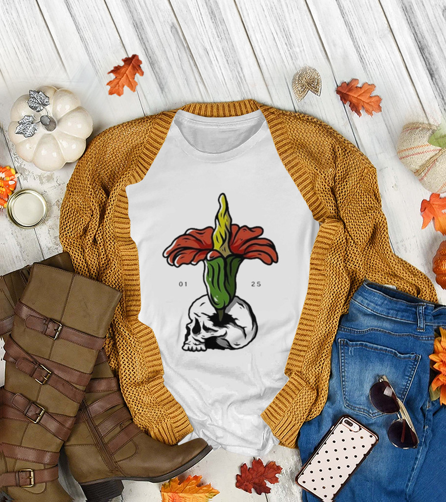 Plain Corpse Flower Skulled Candle T-Shirt