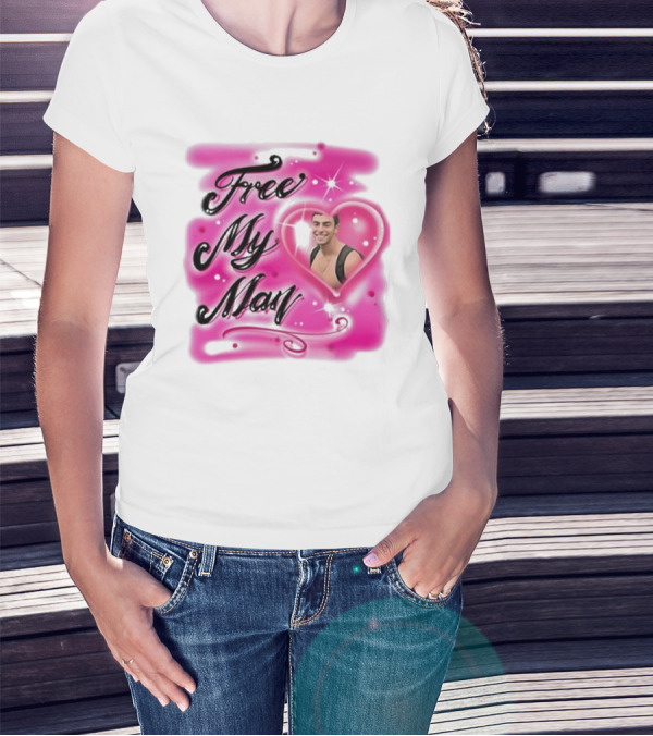 Free My Man Luigi Mangione Heart Pink Background T-Shirt