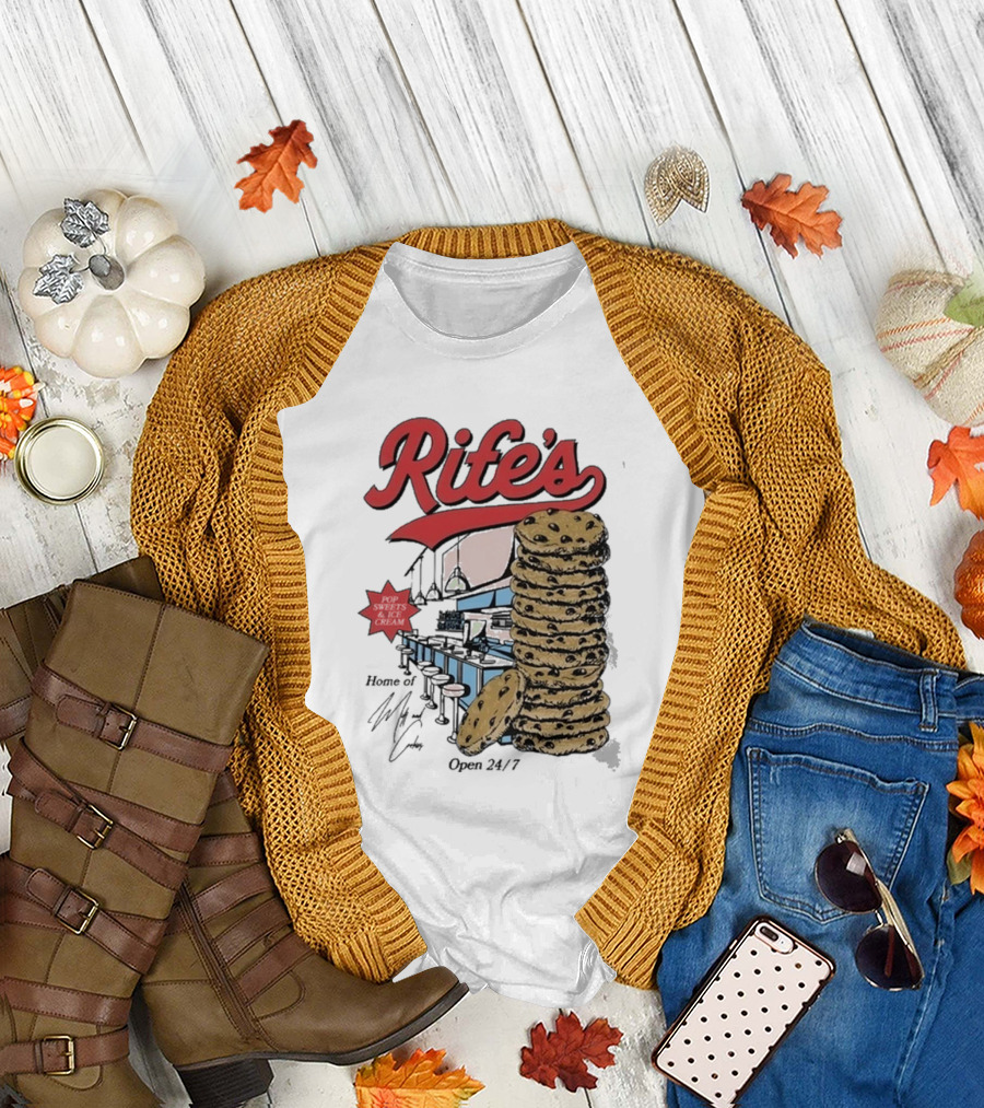Rife's Diner 2025 Cookie Stack Retro Style T-Shirt
