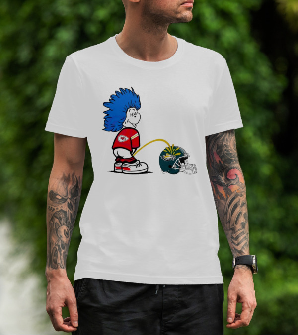 Thing One Kansas City Chiefs Piss On Philadelphia Eagles 2025 T-Shirt
