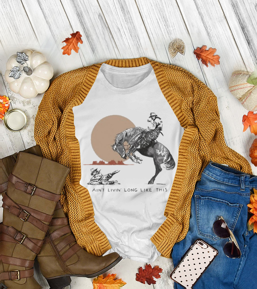 Waylon Jennings Ain’t Livin’ Long Like This Cowboy Rodeo Moon Scene T-Shirt