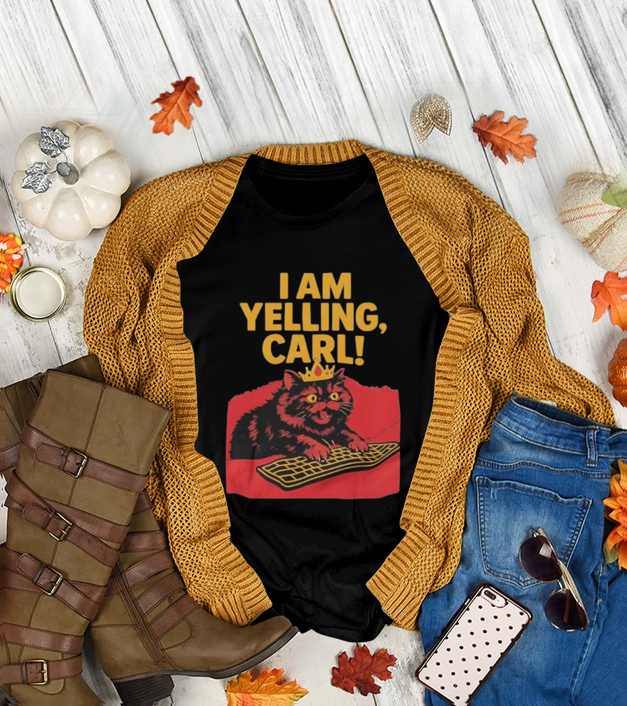 I Am Yelling Carl Cat Meme with Keyboard and Crown T-Shirt