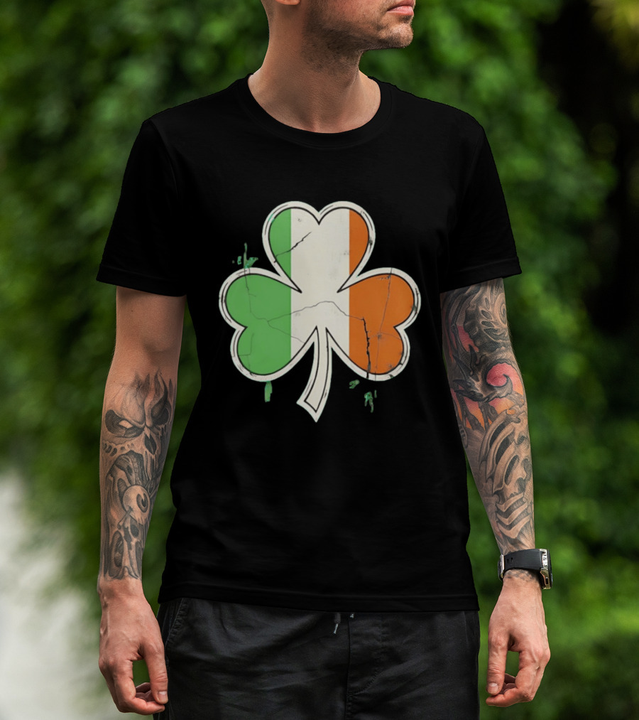 St Patrick's Day Shamrock With Italy Flag T-Shirt