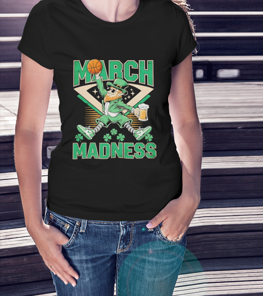 Leprechaun March Madness Basketball St. Patrick's Day Celebration T-Shirt