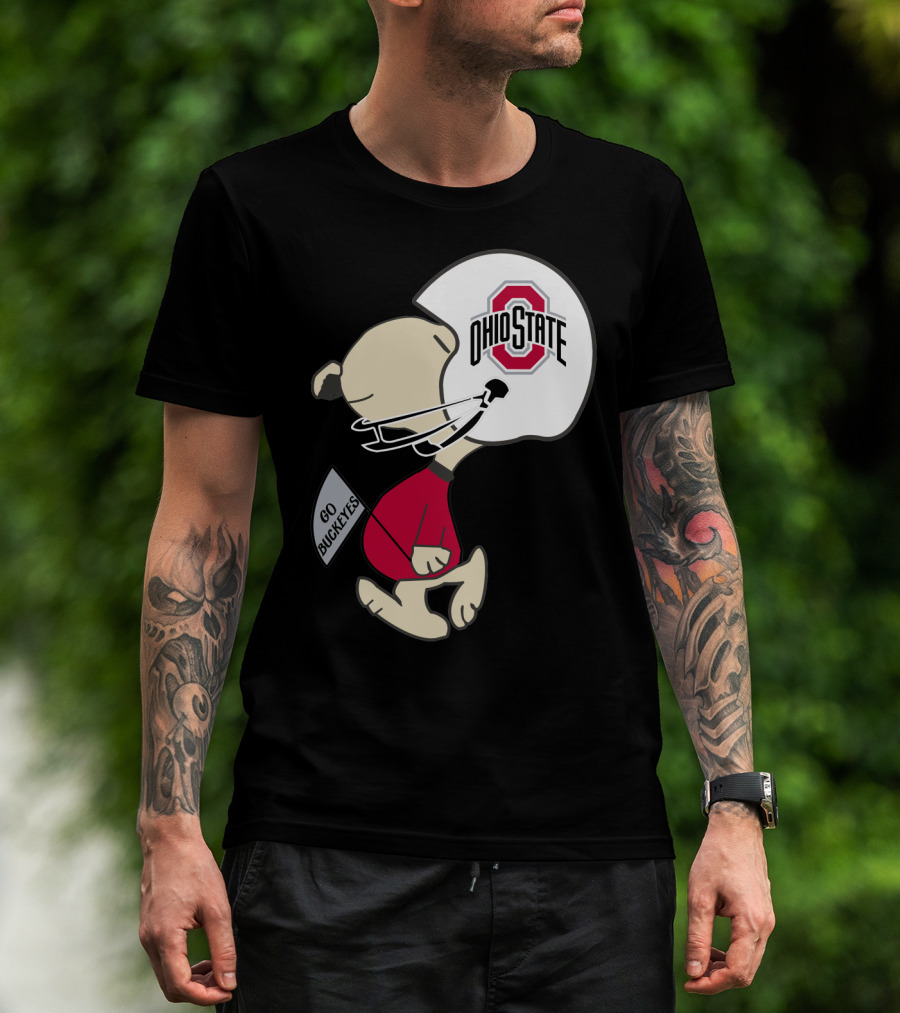 Snoopy Ohio State Buckeyes Go Buckeyes Football Helmet T-Shirt